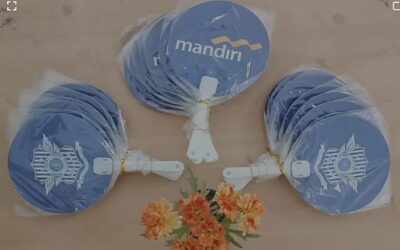 Meriahkan Acara Promosi Perusahaan dengan Souvenir Kipas PVC