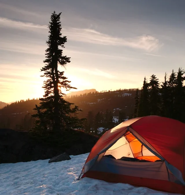 Sewa Tenda Outdoor Solo: Solusi Terbaik untuk Camping, Outbound, dan Gathering