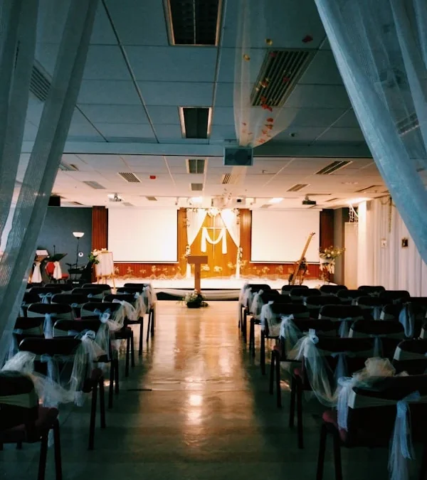 Backdrop Seminar Solo dengan Tampilan Profesional dan Corporate