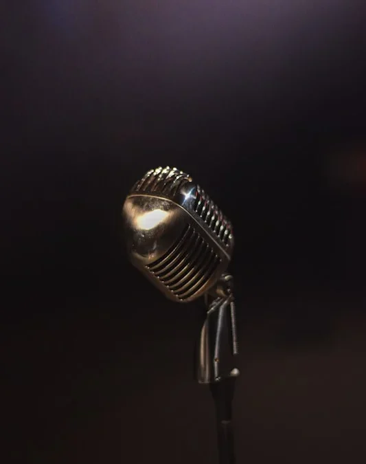 Sewa Sound Solo: Suara Jernih dengan Mikrofon Wireless Premium untuk Acara Anda