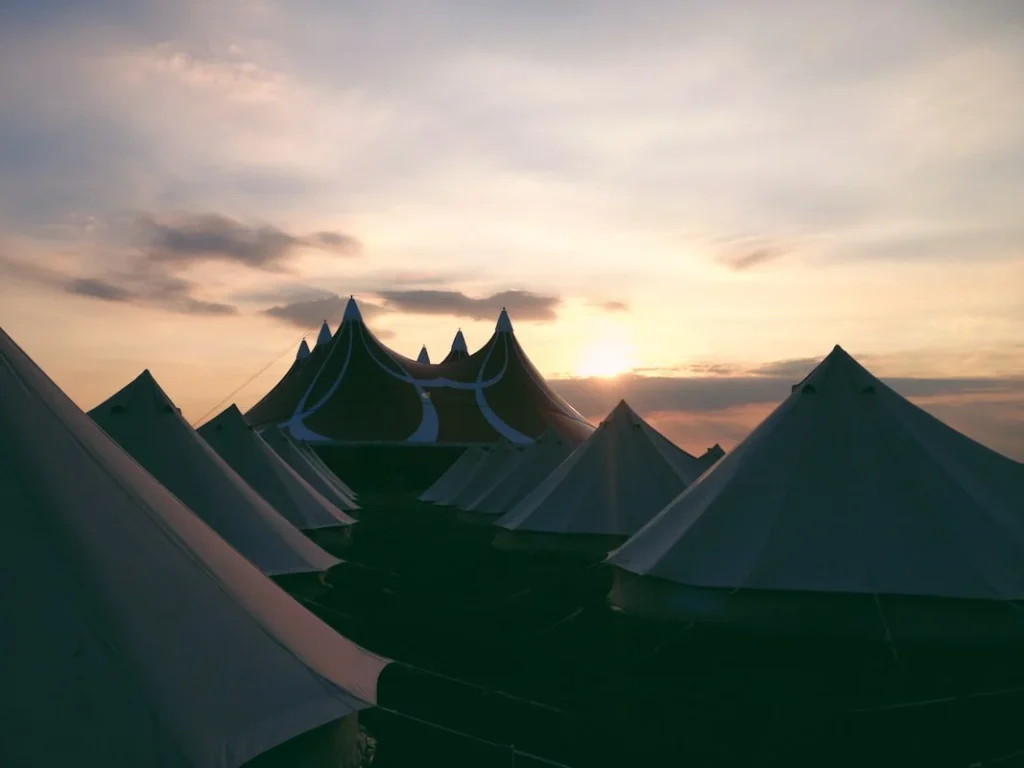 Keuntungan Menyewa Tenda untuk Acara